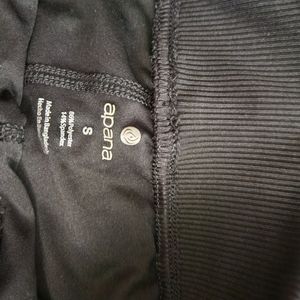 Apana black skort size small